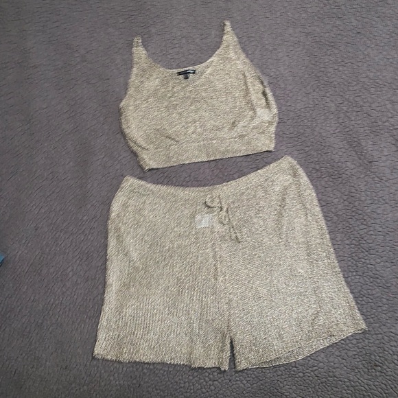 Gold cover up - Picture 1 of 3